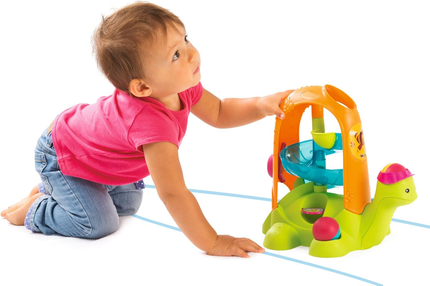 Linda tortuga con pista de bolas