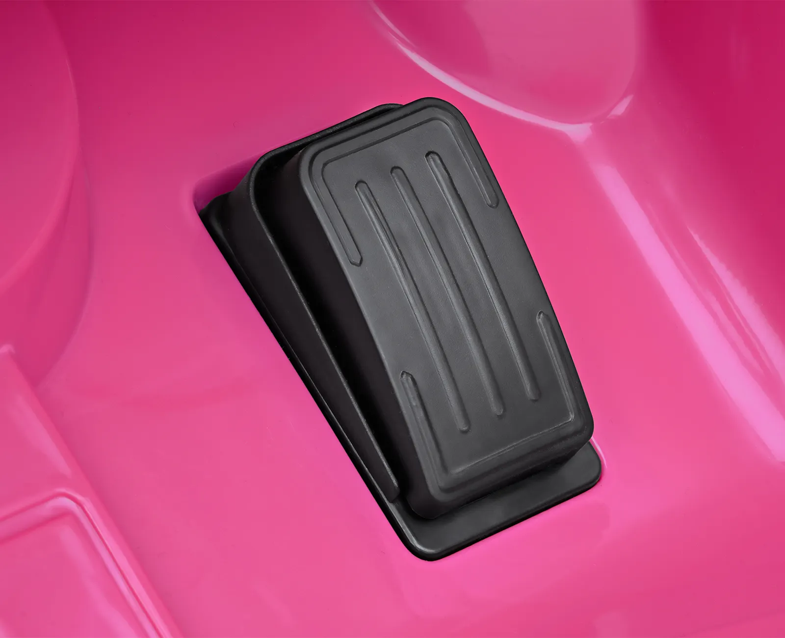 Voiture électrique Peg Perego avec radiocommande BARBIE