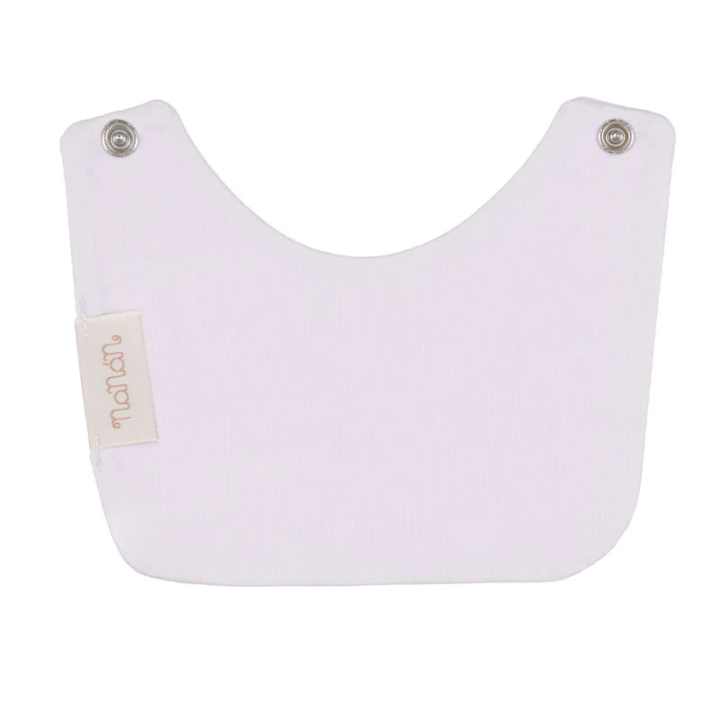 Bavoirs blanc cassé et roses avec l'inscription « J'aime mamie/papi »