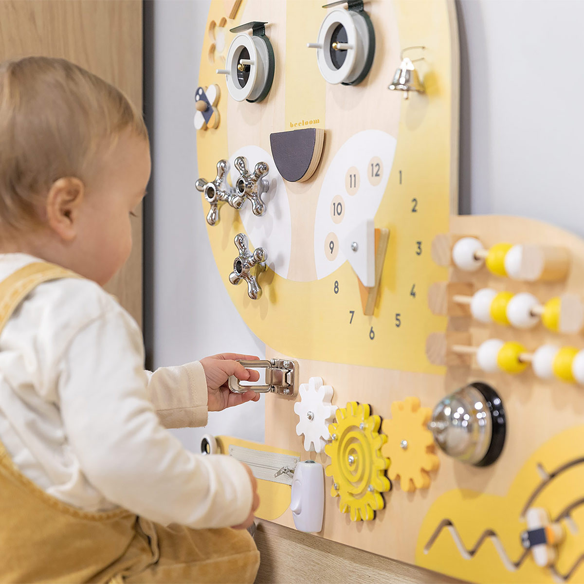 Unicorn Montessori Busy Board per bambini da 1 anno di età giocattolo in legno con 10